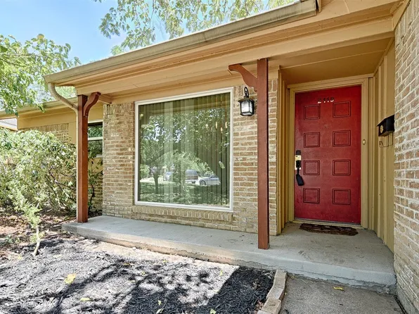 2119 Austin Dr, Carrollton, TX 75006