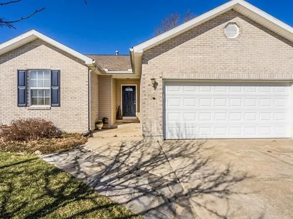 6 Timber Dr, Pleasant Hill, OH 45359