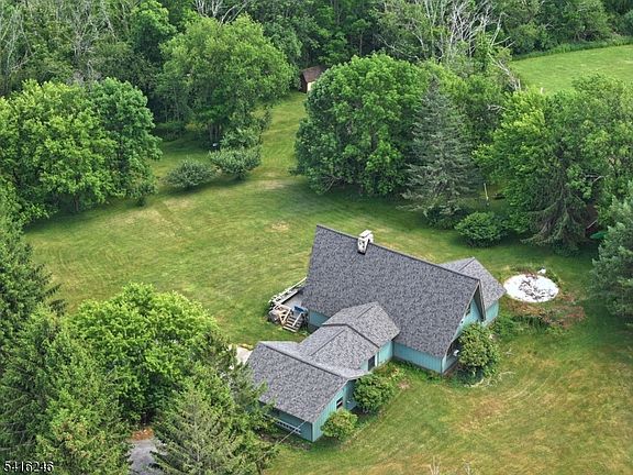 4th image of 156 Lott Rd