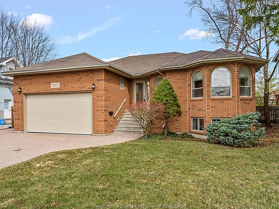 3rd image of 1712 Lesperance Rd