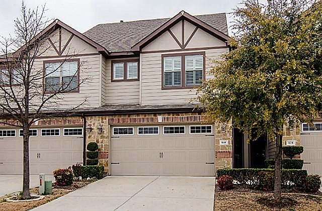 1st image of 840 Apple Hill Dr