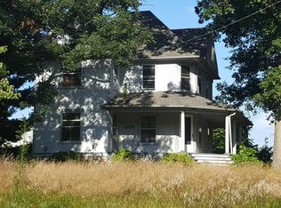 1005 S Daysville Rd, Oregon, IL 61061