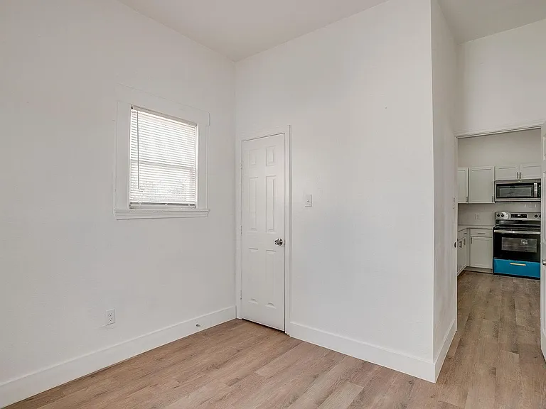 712 W Butler St — Photo 15