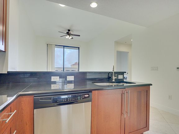 5th image of 701 S Olive Ave APT 1510