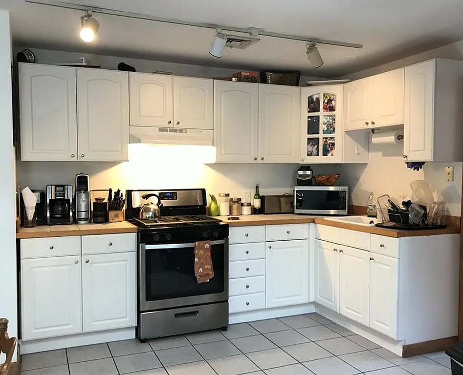 Building Photo - 273 Putnam Ave #2