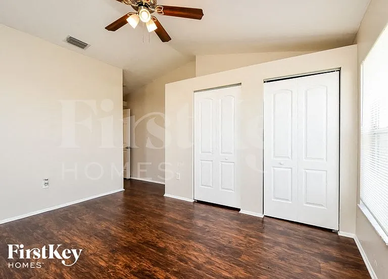 1612 NE 5th Ave — Photo 8