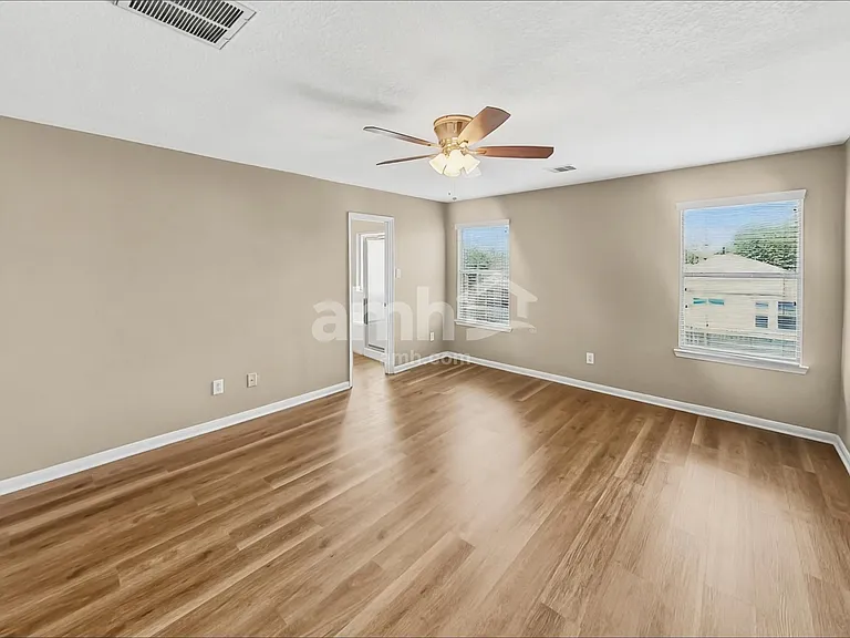 1711 Mickle Creek Dr — Photo 10