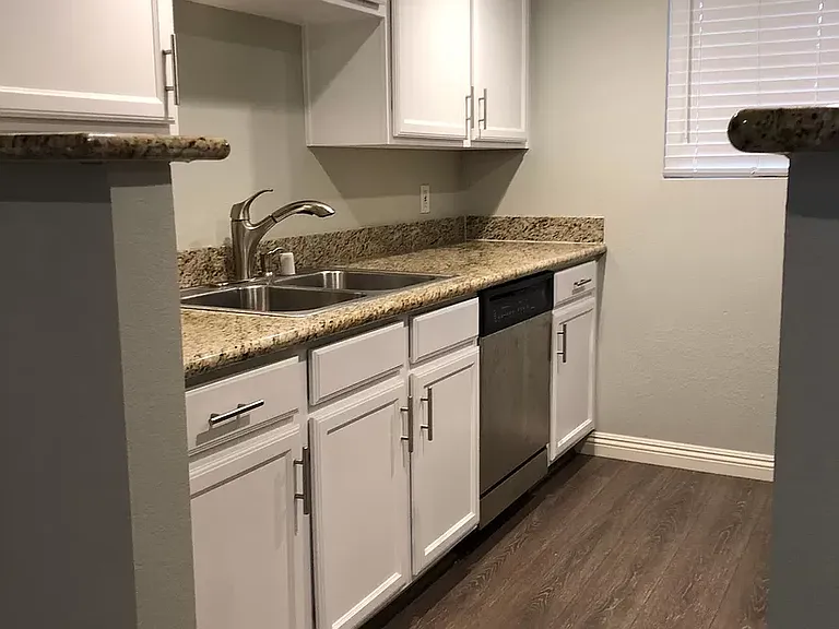 15008 Avenida Venusto #142 — Photo 4