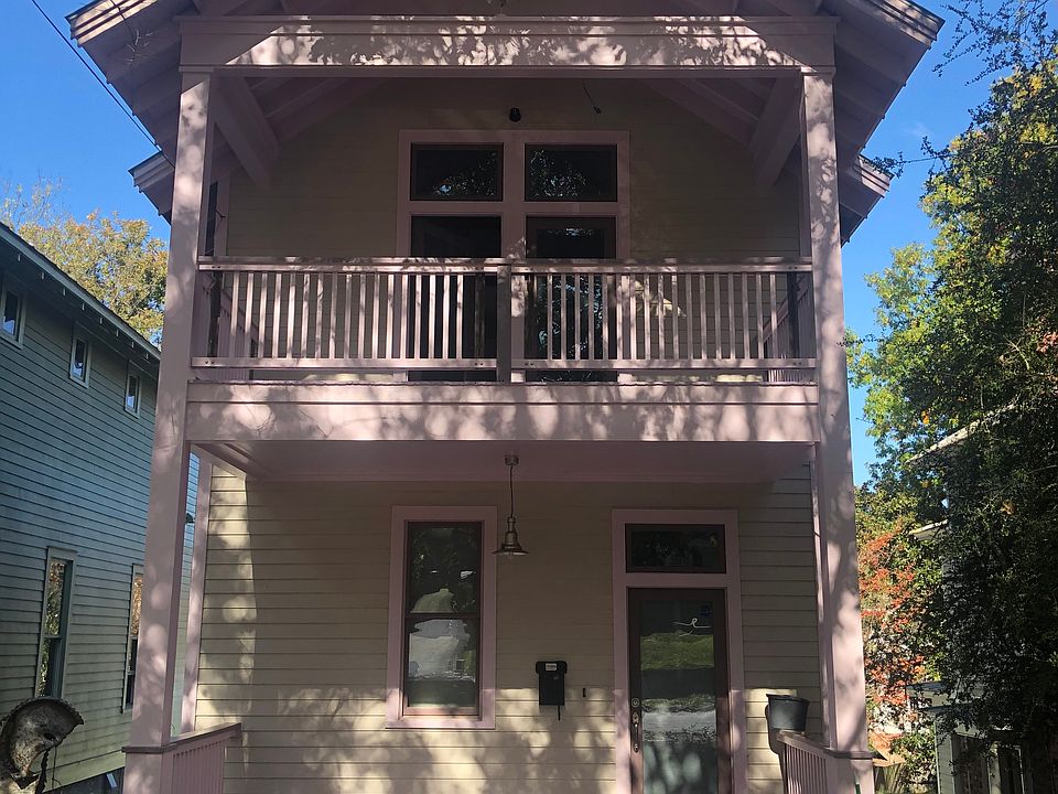 Entrance porch, Balcony porch