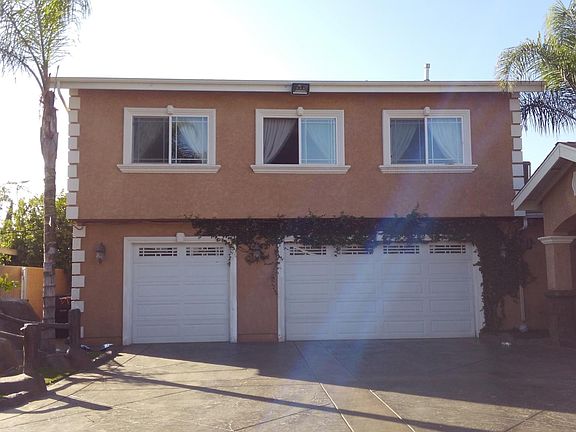 3rd image of 15211 Olive St
