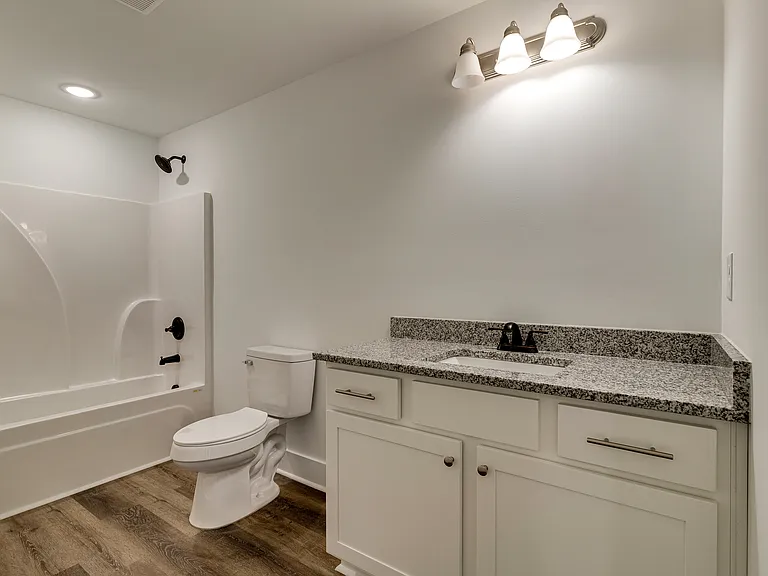 1812 Batts Blvd — Photo 24