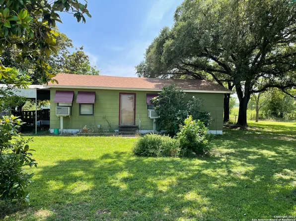 6891 N US Highway 181, Hobson, TX 78117