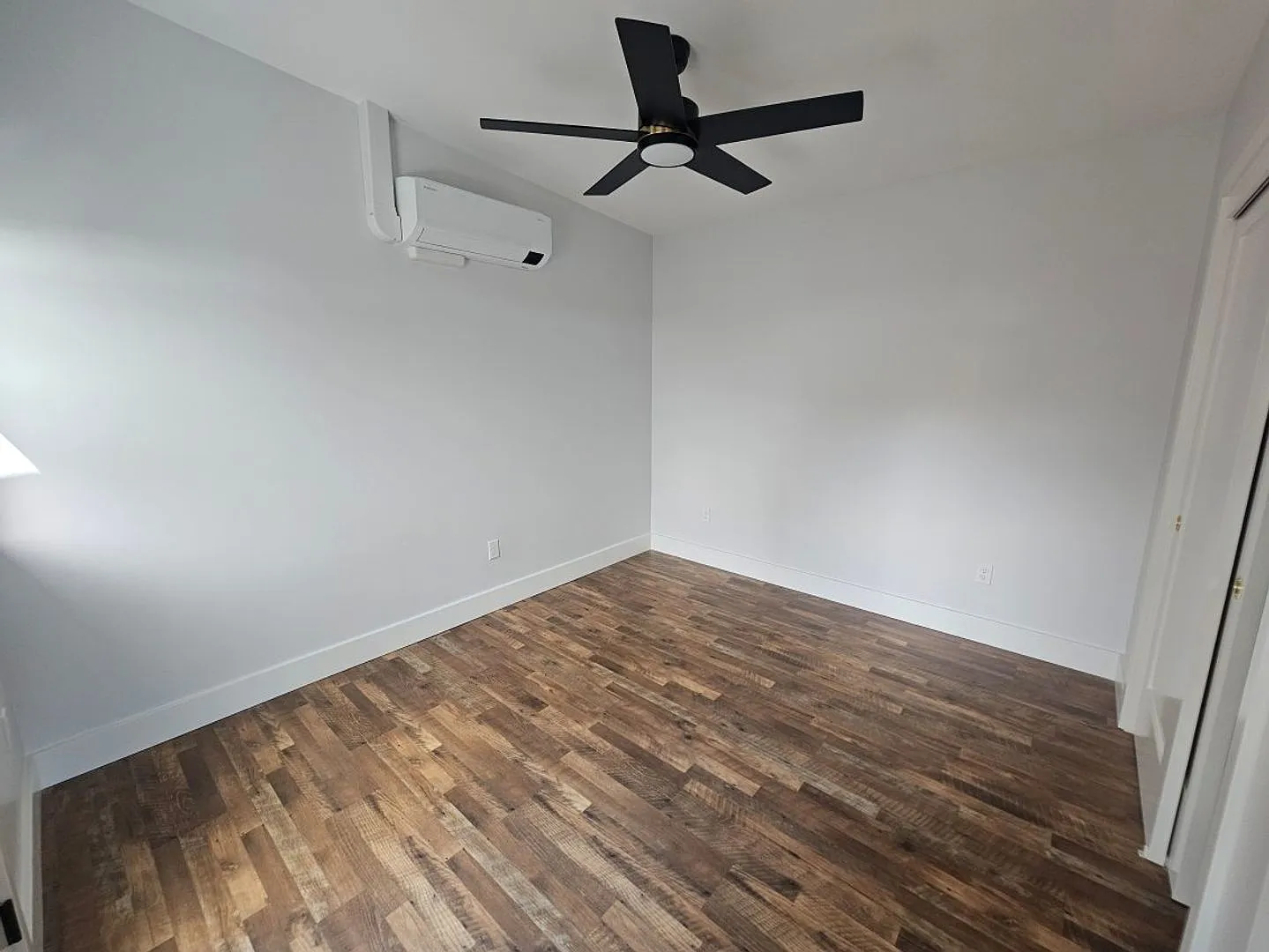 0321 1027 & 1029 Walnut St — Photo 4