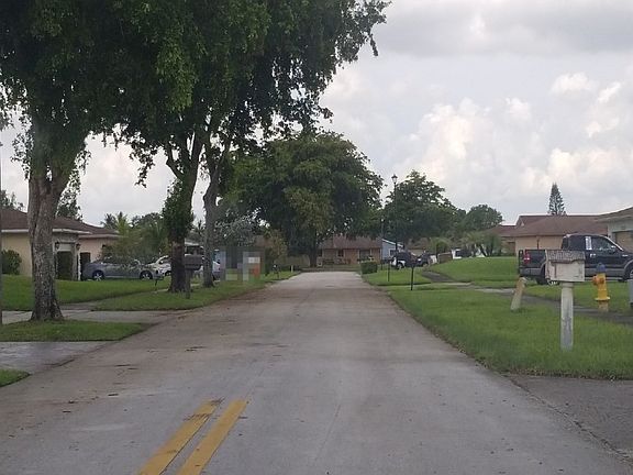 5th image of 1703 NW 192nd St