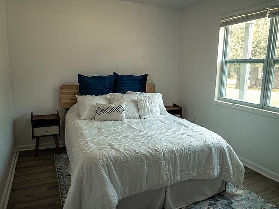 4th image of 231 Sherry Dr #219-AL3596