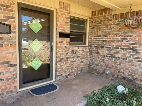 4913 18th St, Lubbock, TX 79416