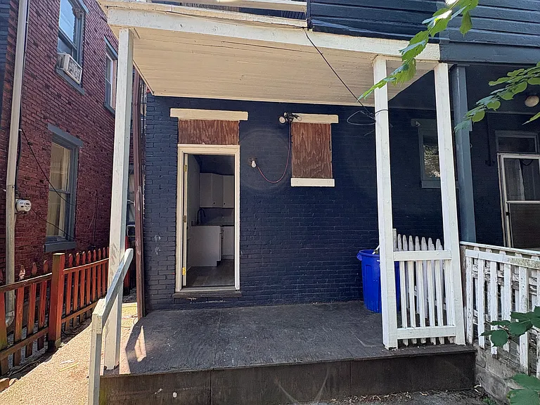1716 Miller St — Photo 18