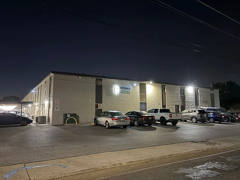 Retama Apartments — Photo 14