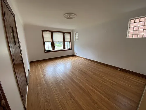 8828 Riverview Blvd #1N Photo 1