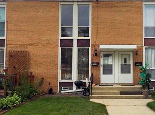 1845 Pine St, Des Plaines, IL 60018