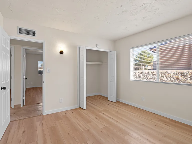 280 S Atlanta Dr — Photo 20