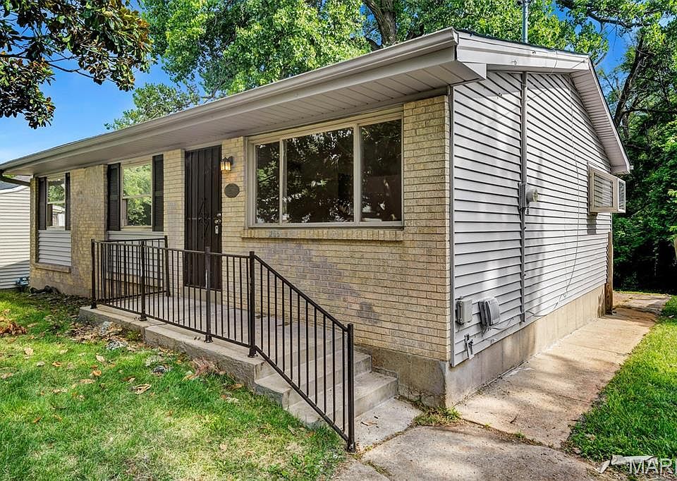 1st image of 258 Sadonia Ave