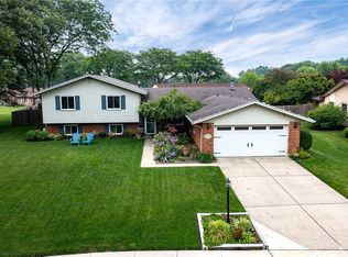 4832 Marybrook Dr, Dayton, OH 45429