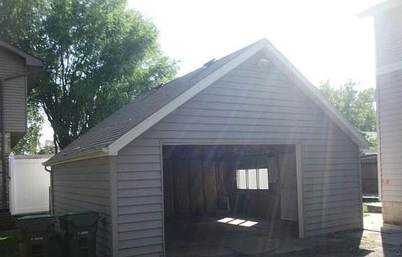 2nd image of 10016 S Merton Ave