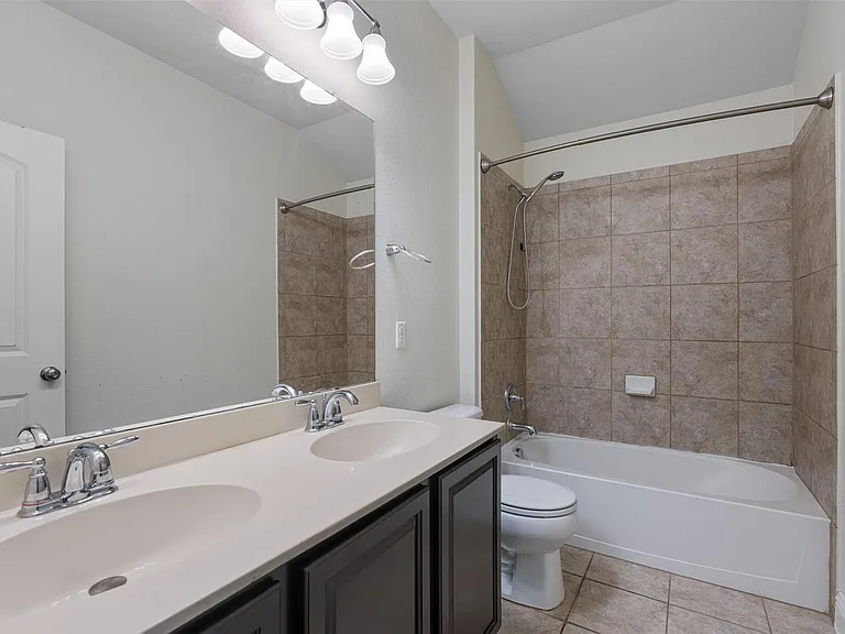 3021 Angelina Ct — Photo 26