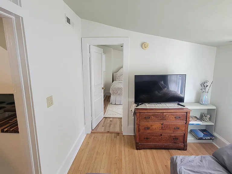 902 S Main St #B — Photo 14