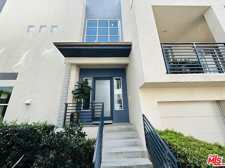 6581 Seabluff Dr #11 — Photo 1