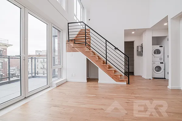 Rented by EXR | media 3