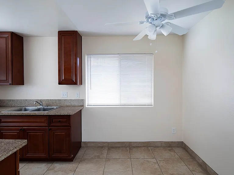 Lanai Village Apartments — Photo 13