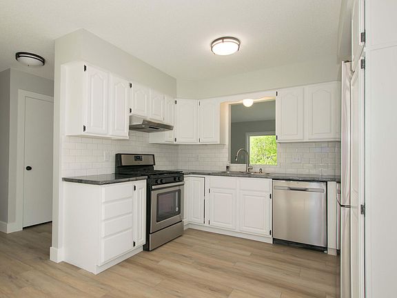 5th image of 81 Skyline Cir NW