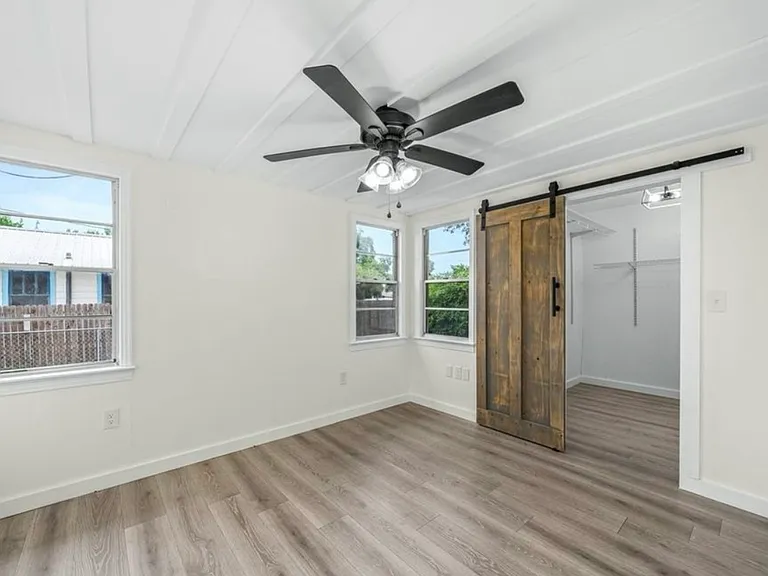 12 N Desoto Ave — Photo 12
