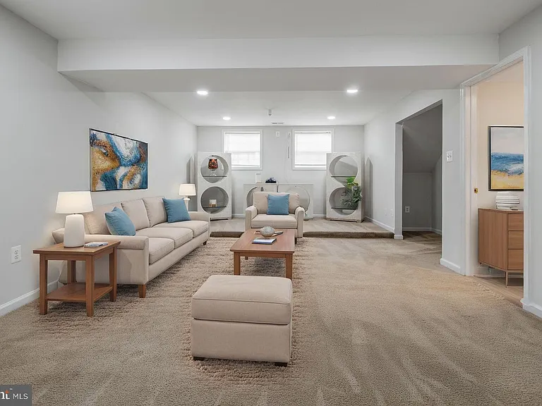 7602 Mezmer Ln — Photo 23