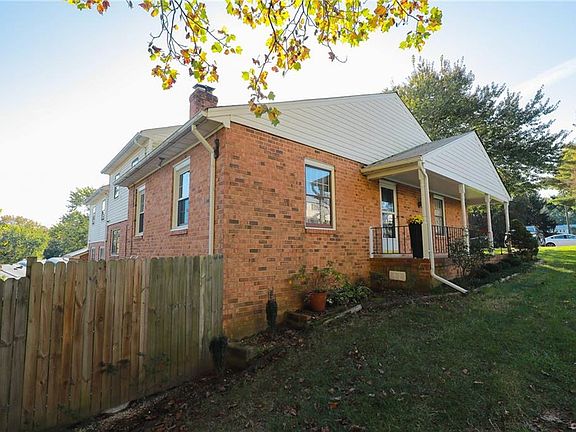 3rd image of 2906 Ennismore Ct