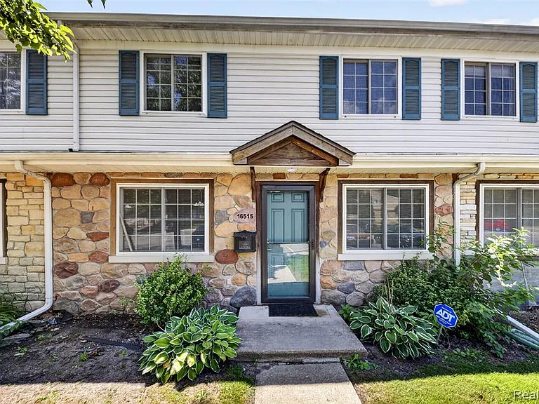 16515 Terrace Village Dr — Photo 6