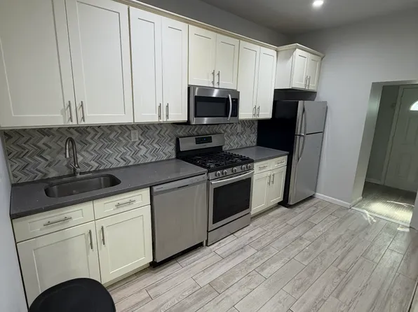 460 Miller Avenue image 1 of 9