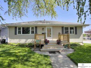 7402 Decatur St, Omaha, NE 68114