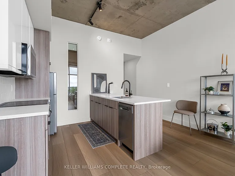 24 Augusta St #806 — Photo 9