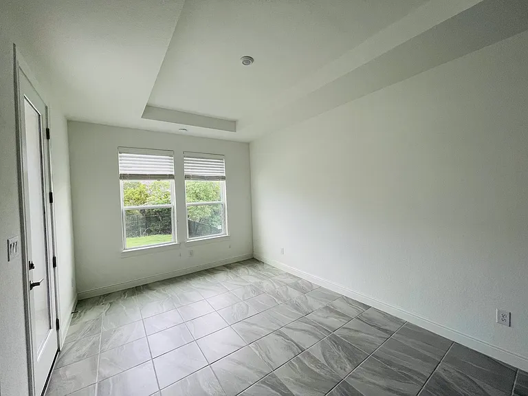 1228 Brasano Pl — Photo 21