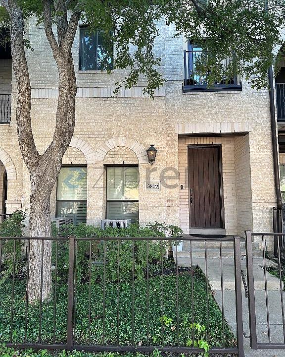 1st image of 3819 Cole Ave