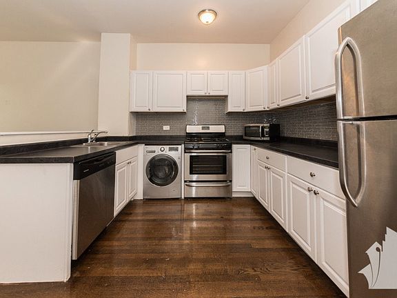 4th image of 3815 N Greenview Ave #3817-2W