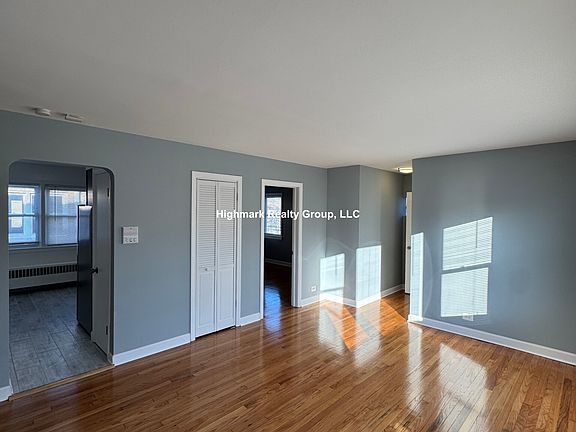 3rd image of 2752 W North Shore Ave #2BA