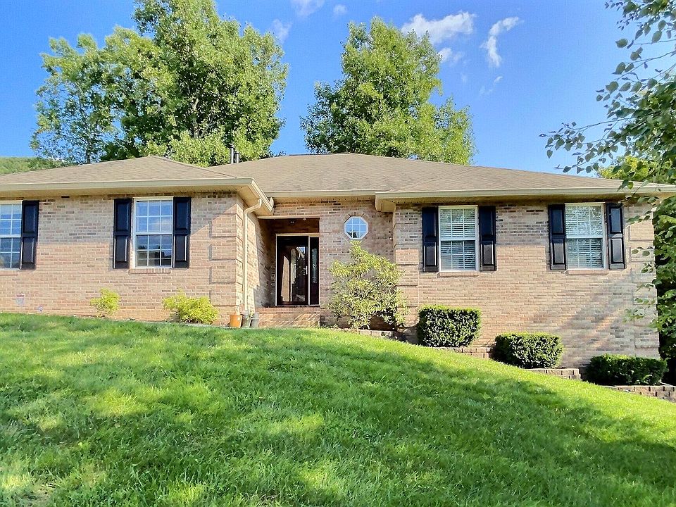 1st image of 8018 Chestnut Hill Ln