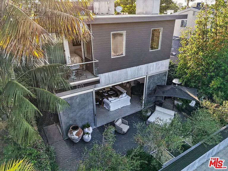 2425 Clement Ave — Photo 53