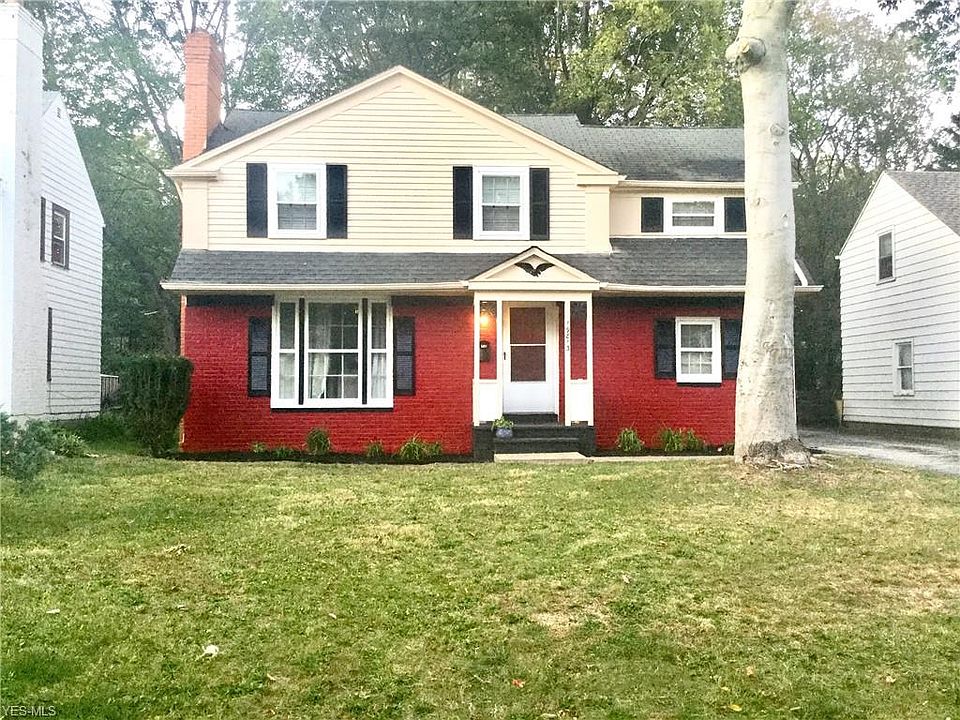 1st image of 19813 Lanbury Ave