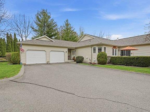 2nd image of 118 Pine Grove Dr #118