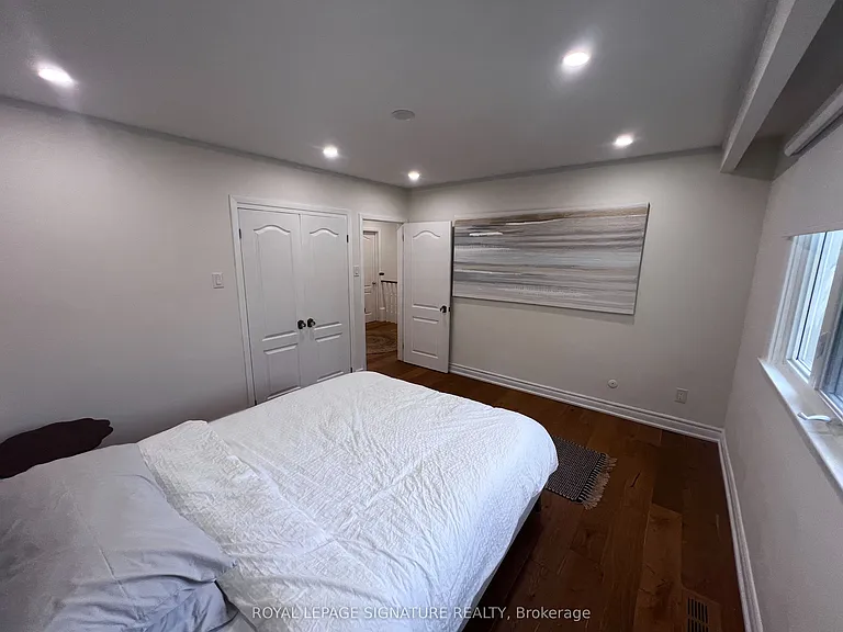 195 Upper Canada Dr — Photo 19